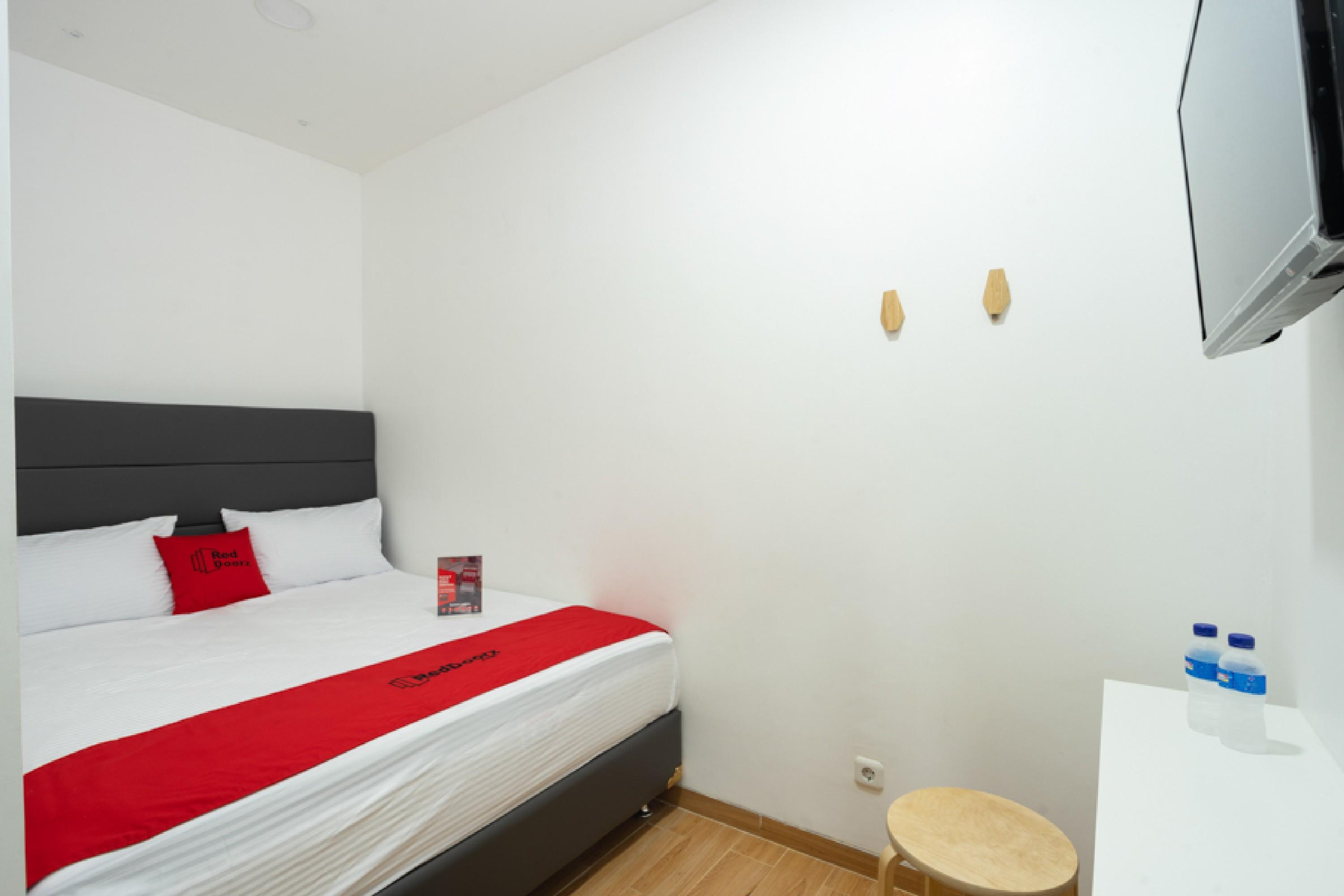 Reddoorz Plus @ Danau Sunter Utara Giacarta Esterno foto