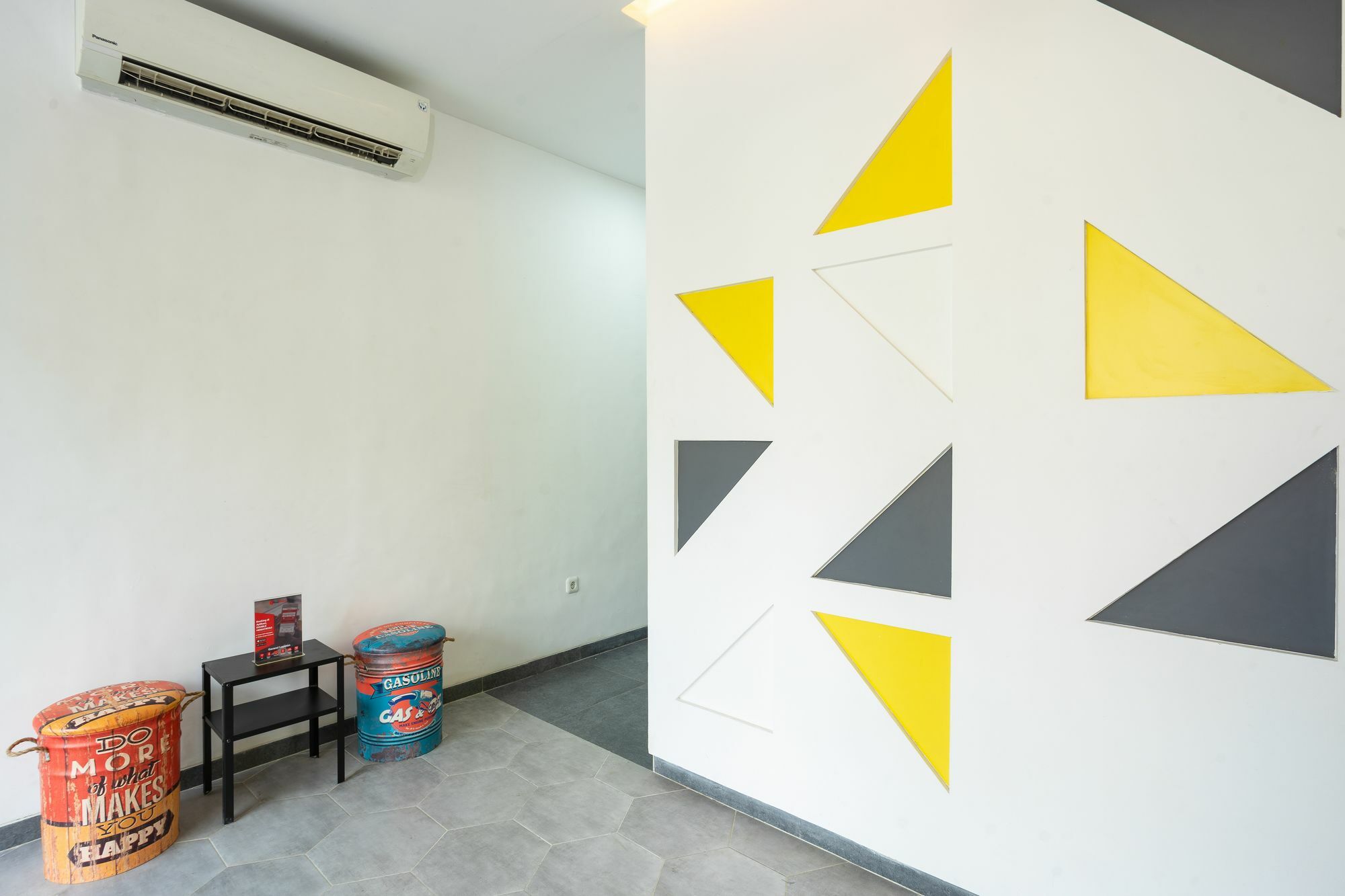 Reddoorz Plus @ Danau Sunter Utara Giacarta Esterno foto